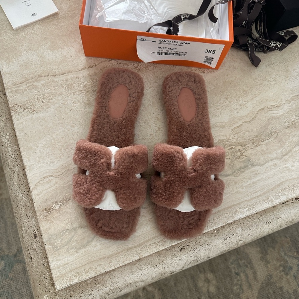 Authentic Hermes Shearling Oran Rose Aube Sandal Limited Edition Size 38.5